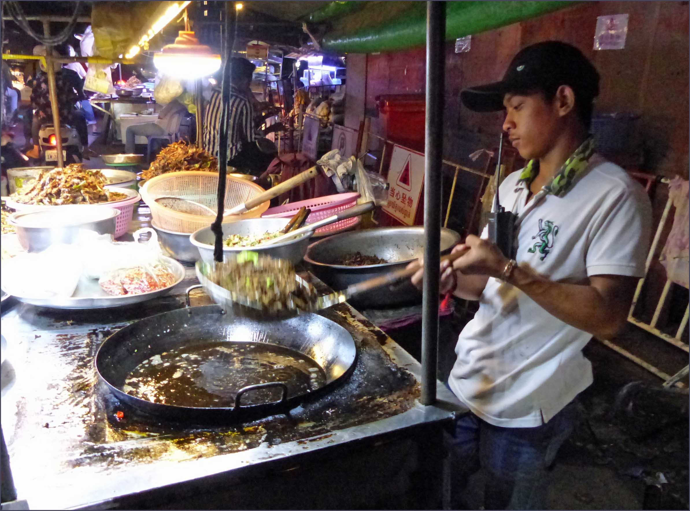 Exploring the street food of Phnom Penh - Travel with me